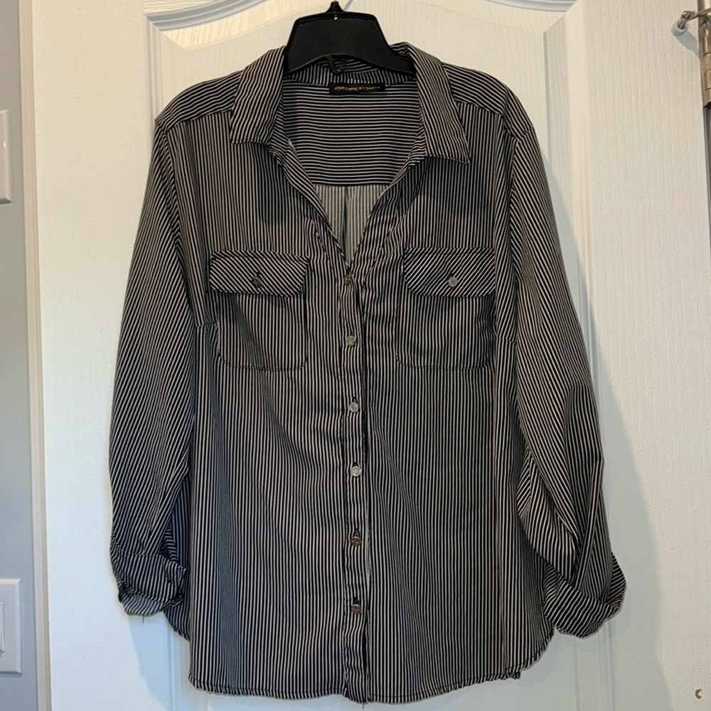 XL Adrienne Vittadini Stripped Button Down Blouse
